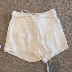 NEVER WORN White shorts